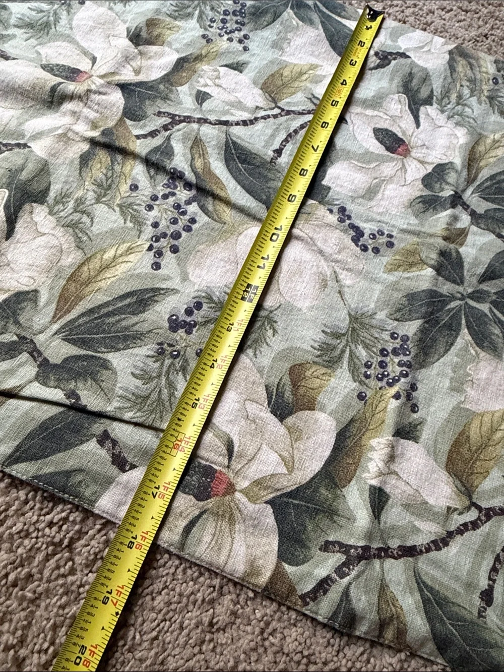 Pottery Barn Floral Magnolia Table Runner in White and Green
